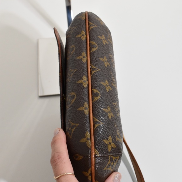 Louis Vuitton Monogram Musette Tango - Picture 14 of 16